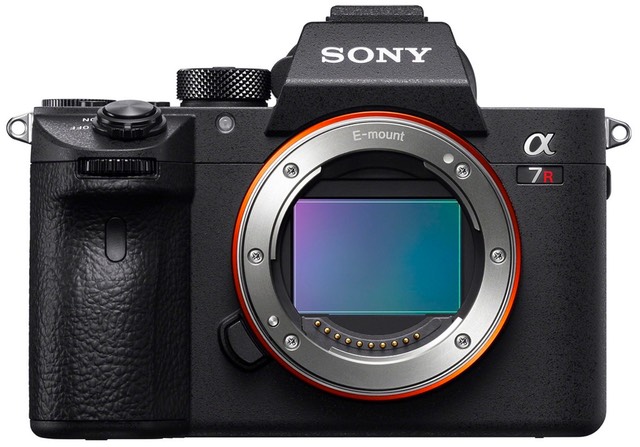 bythom sony a7rIII