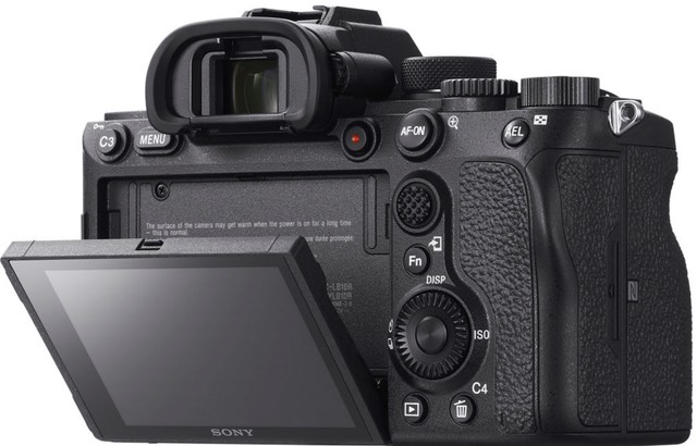 Sony A7 Mark IV Camera Review, Sans Mirror